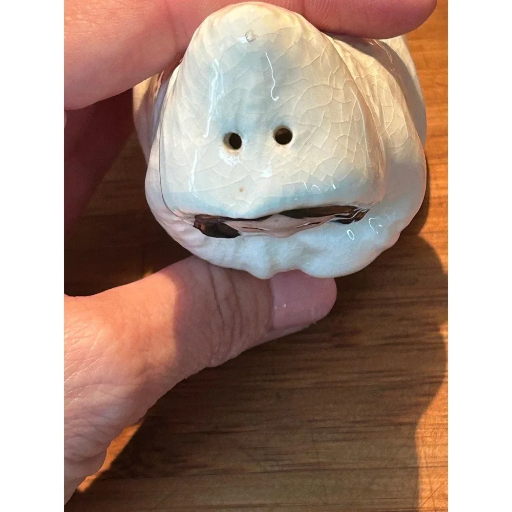 Vintage Horvath Eskimo Inuit Salt‎ and Pepper Shakers Oil City Pa Souvenir White